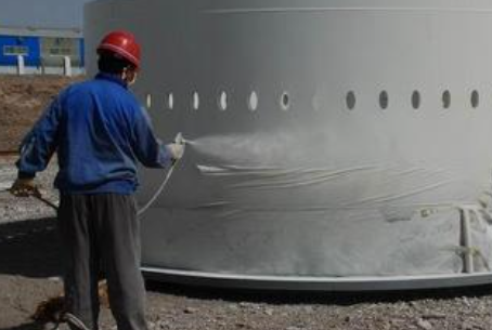 新兴镇除锈喷漆翻新是恢复金属资产价值的